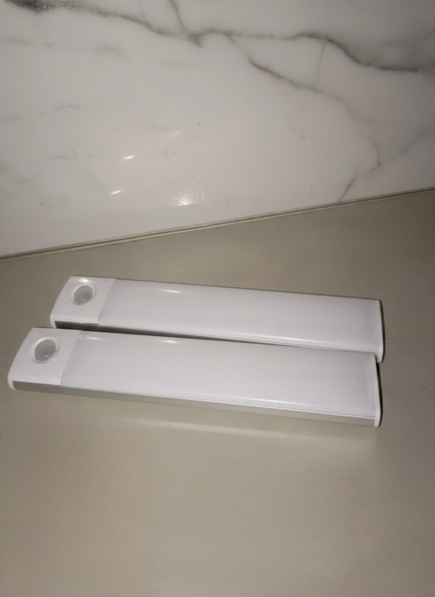 Luz LED con Sensor de Movimiento Recargable USB-C 20 cm